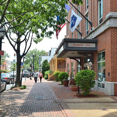 Hampton Inn Alexandria/Old Town Exteriör bild