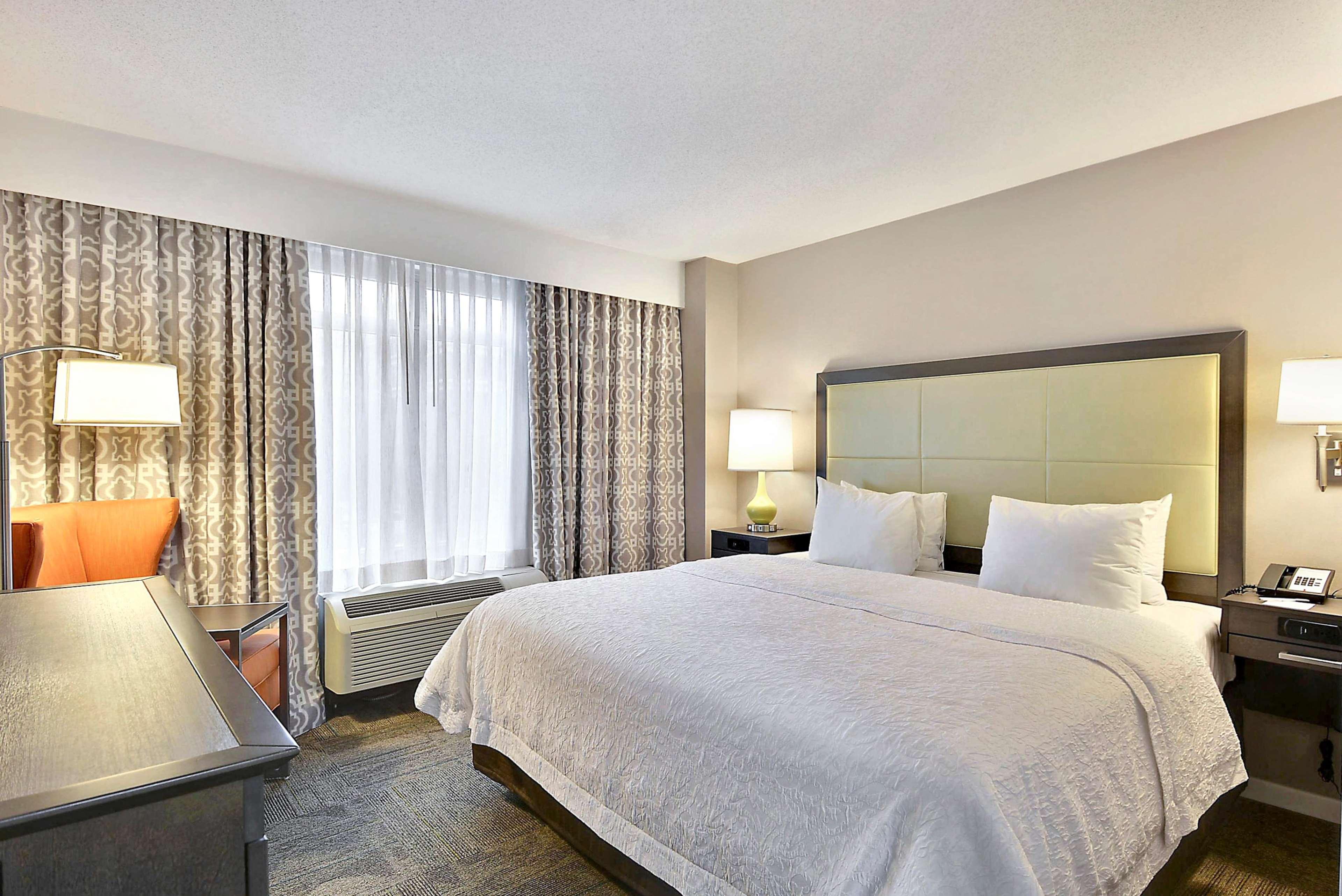 Hampton Inn Alexandria/Old Town Exteriör bild