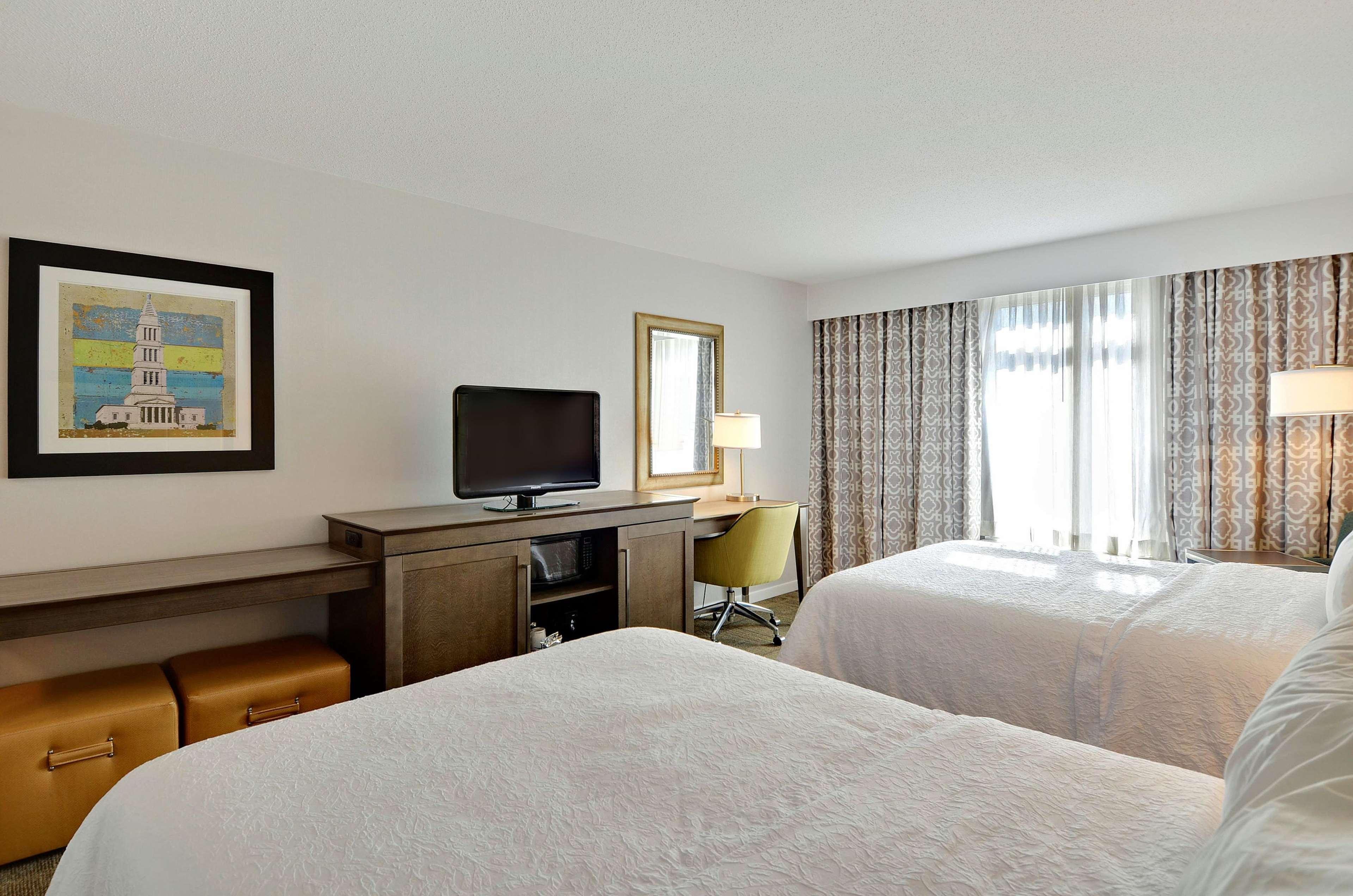 Hampton Inn Alexandria/Old Town Exteriör bild