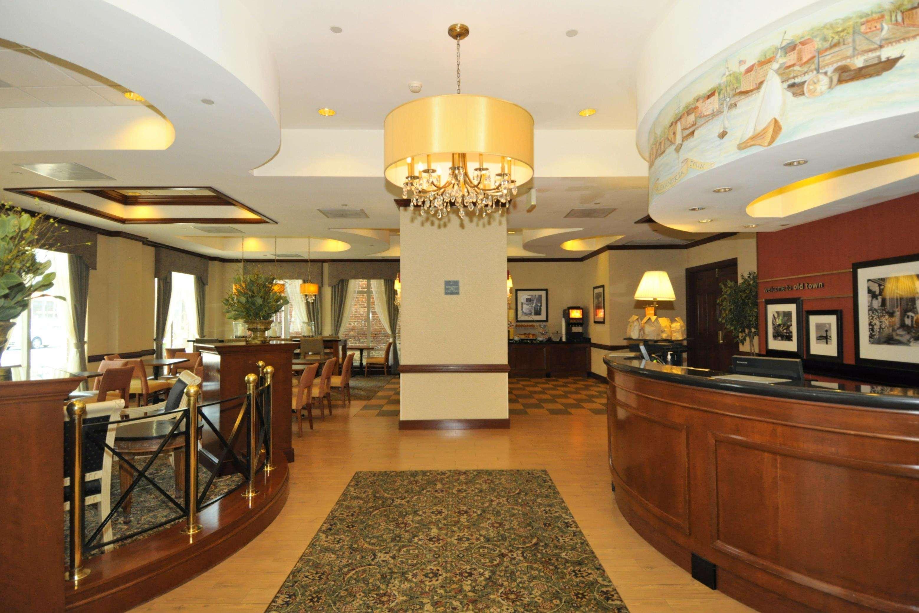 Hampton Inn Alexandria/Old Town Exteriör bild