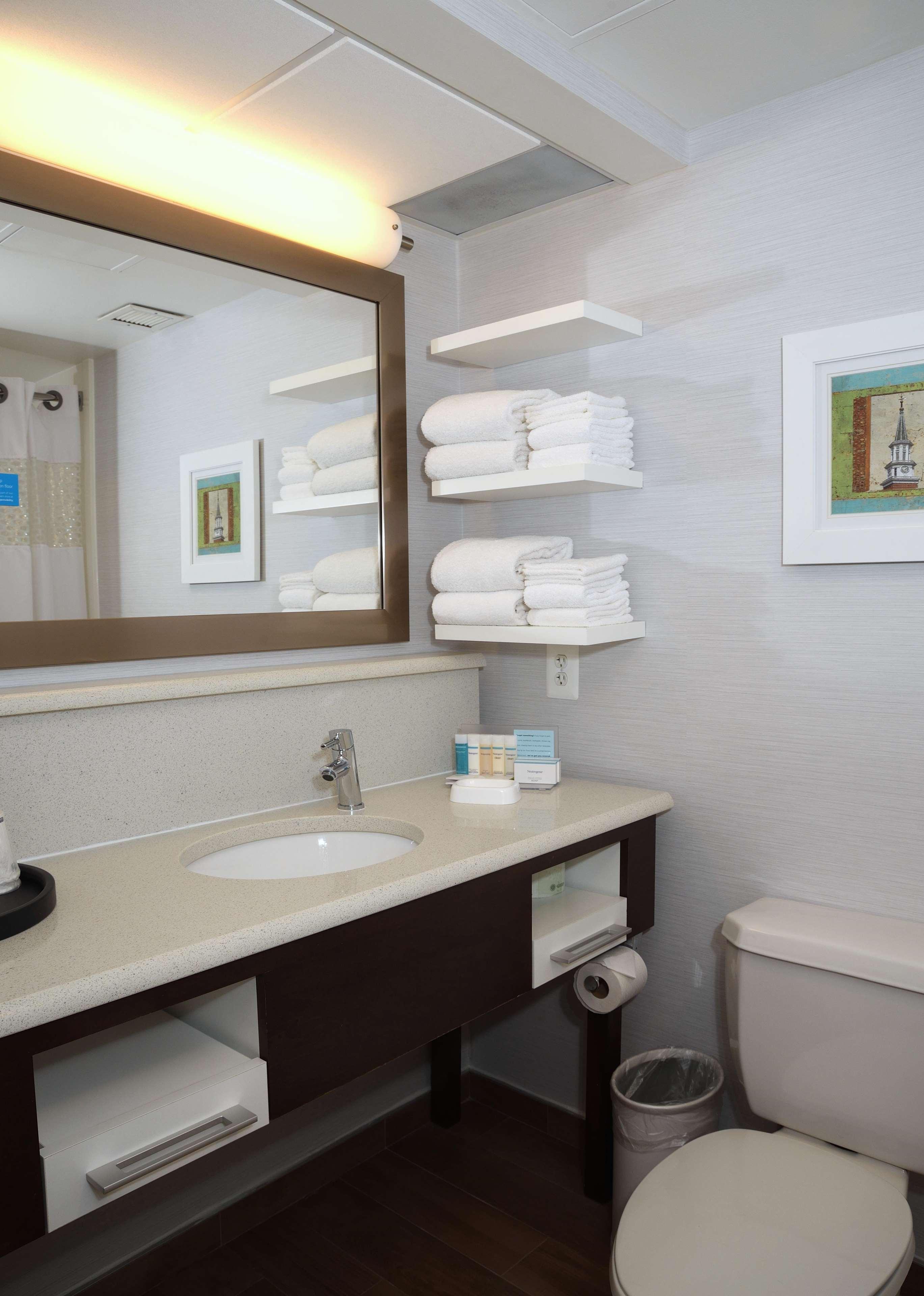Hampton Inn Alexandria/Old Town Exteriör bild