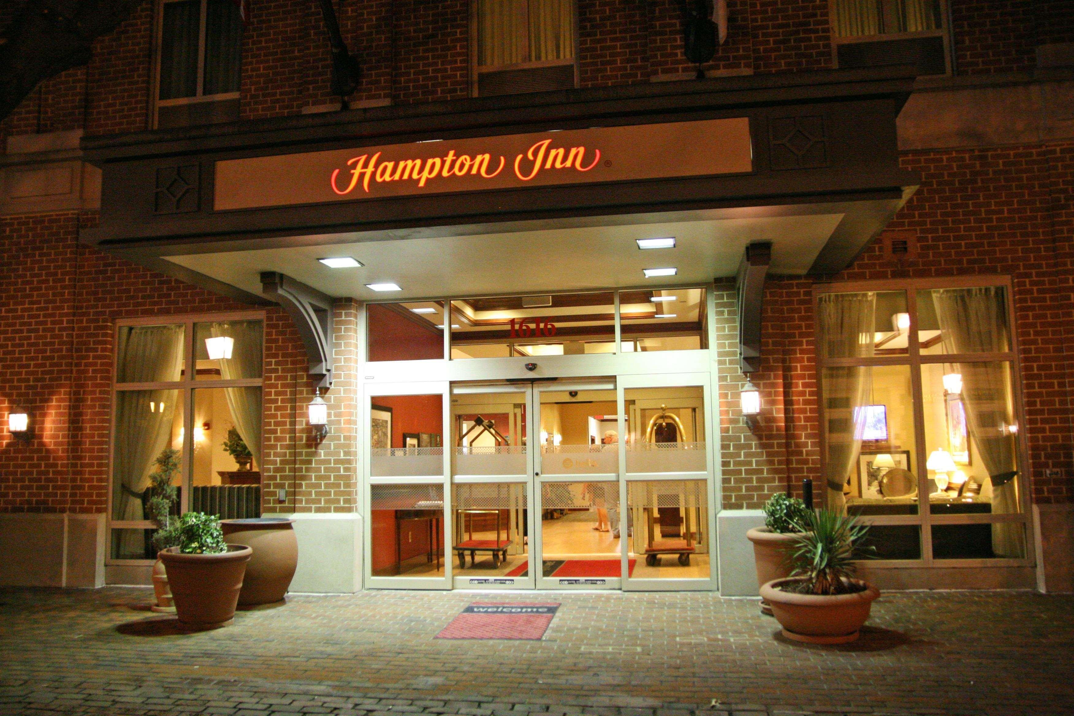 Hampton Inn Alexandria/Old Town Exteriör bild