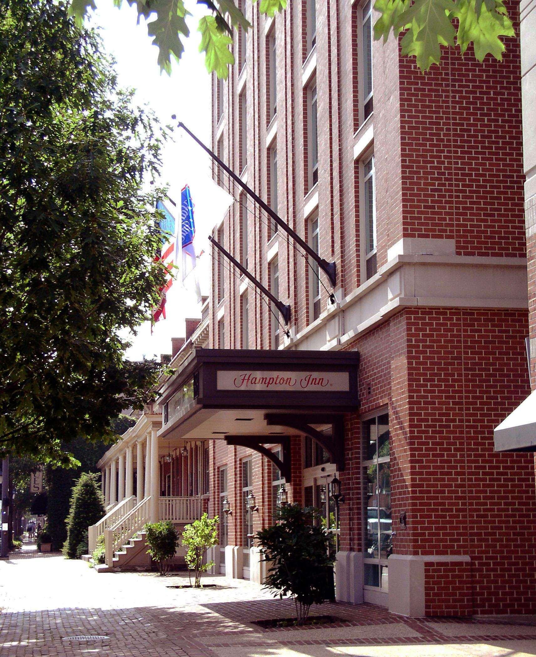 Hampton Inn Alexandria/Old Town Exteriör bild