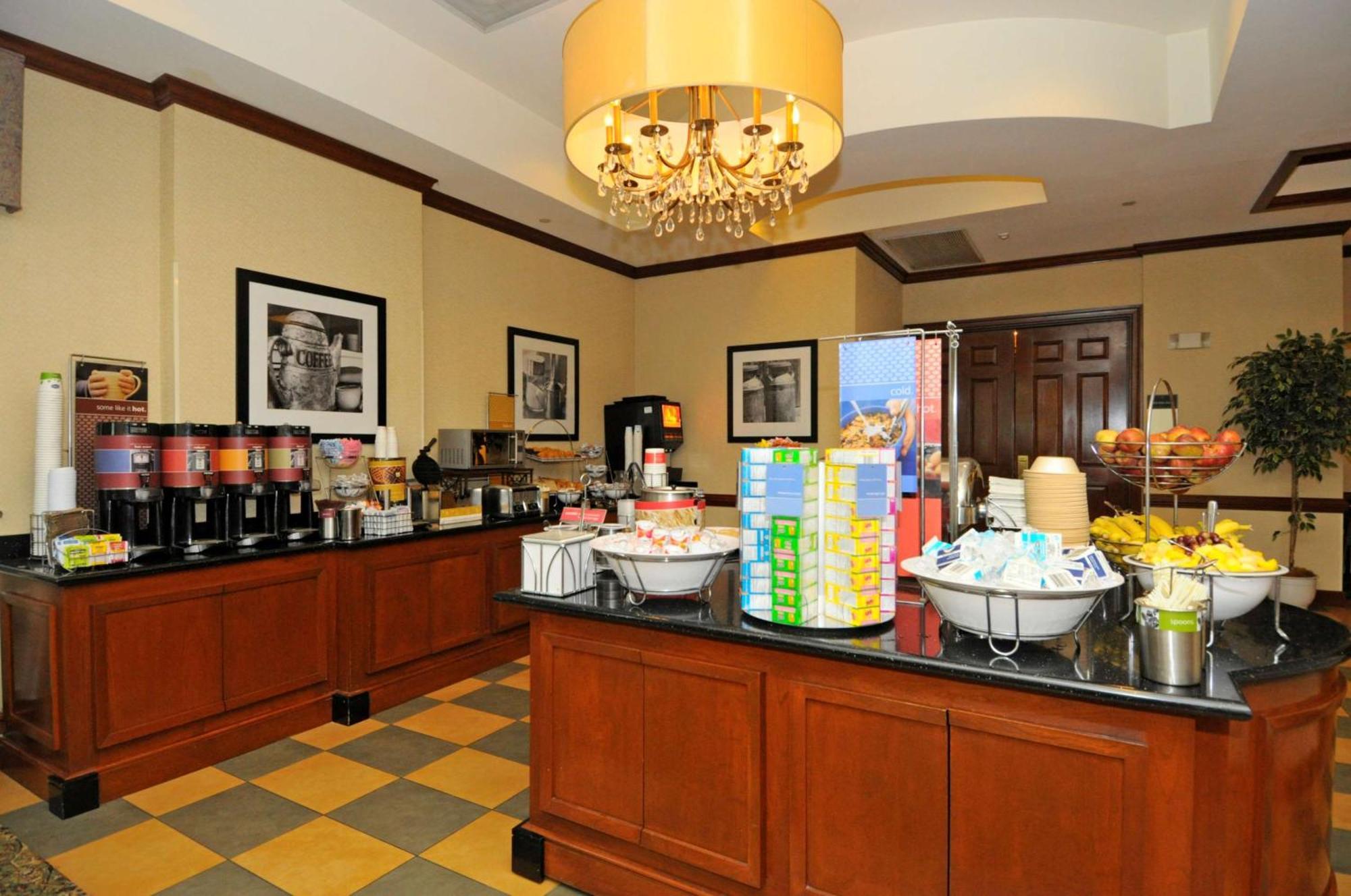 Hampton Inn Alexandria/Old Town Exteriör bild