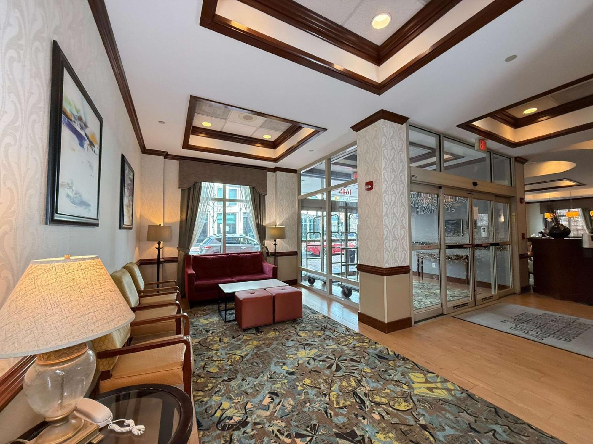 Hampton Inn Alexandria/Old Town Exteriör bild