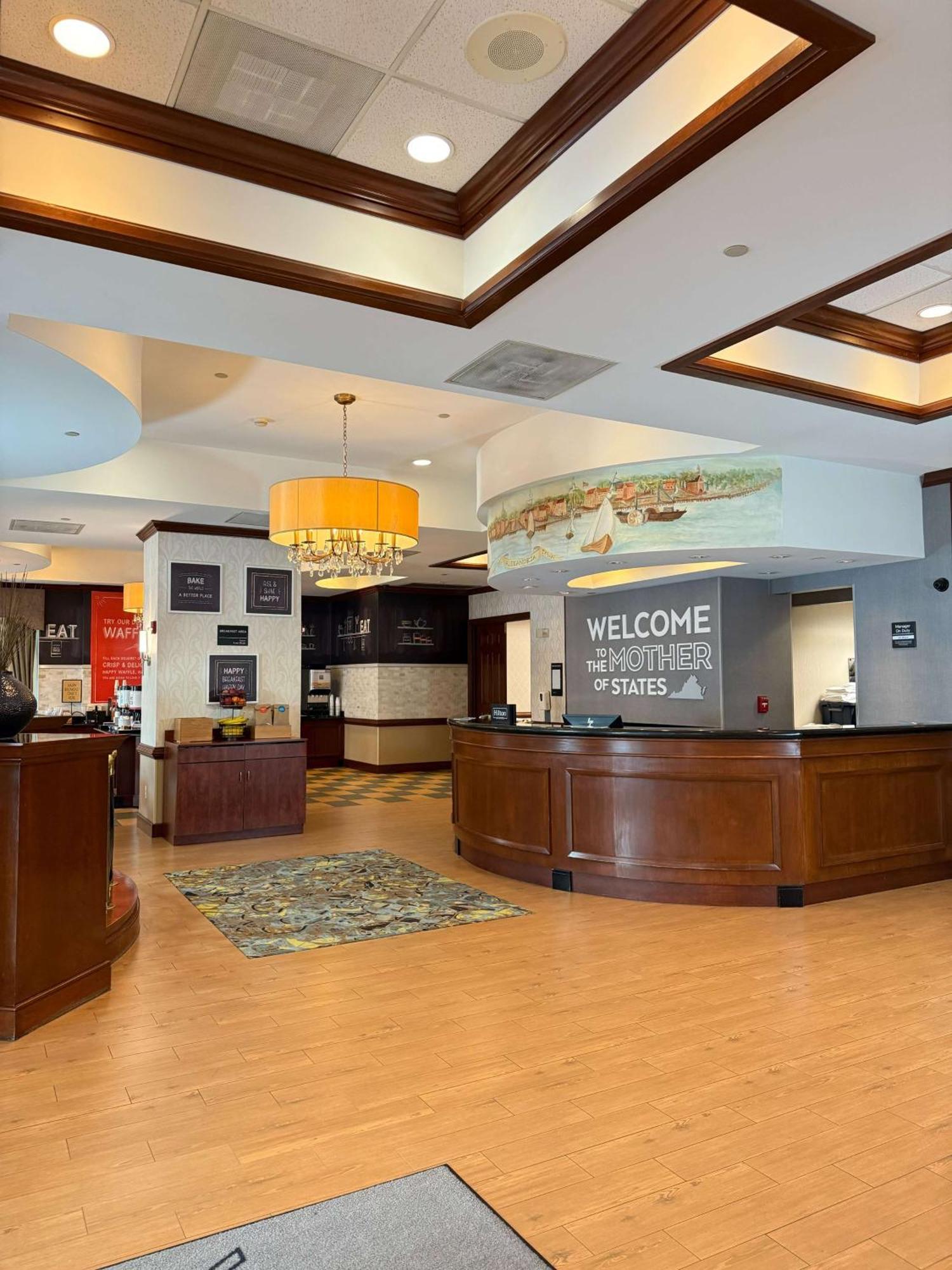 Hampton Inn Alexandria/Old Town Exteriör bild